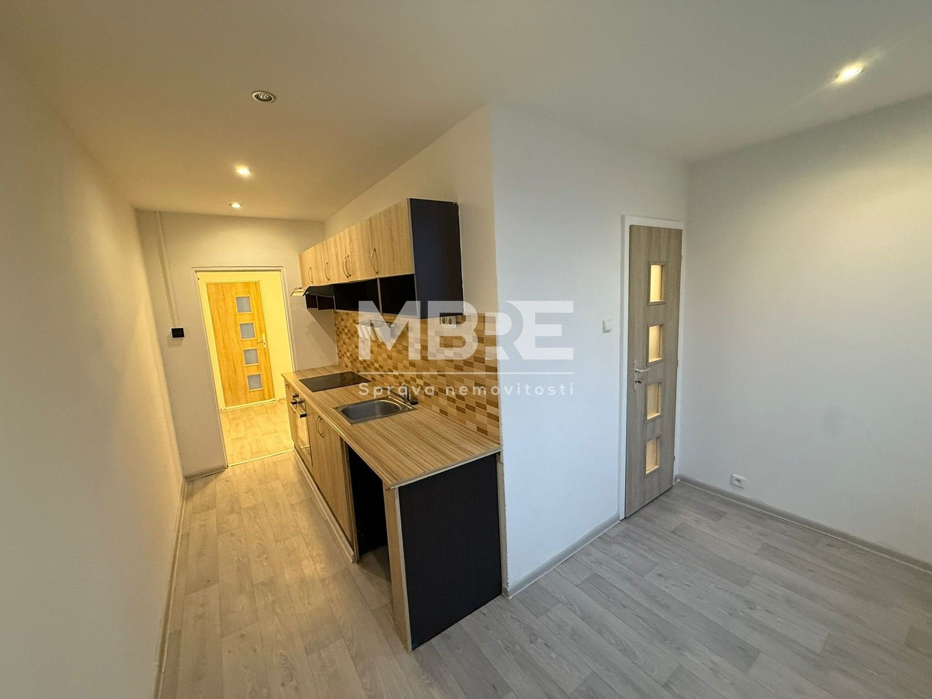 Pronájem byt 2+1 - Nad parkem, Meziboří, 61 m²