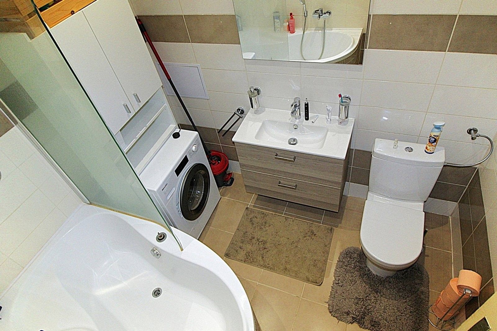 Pronájem byt 2+kk - Veverkova, Praha, 50 m²