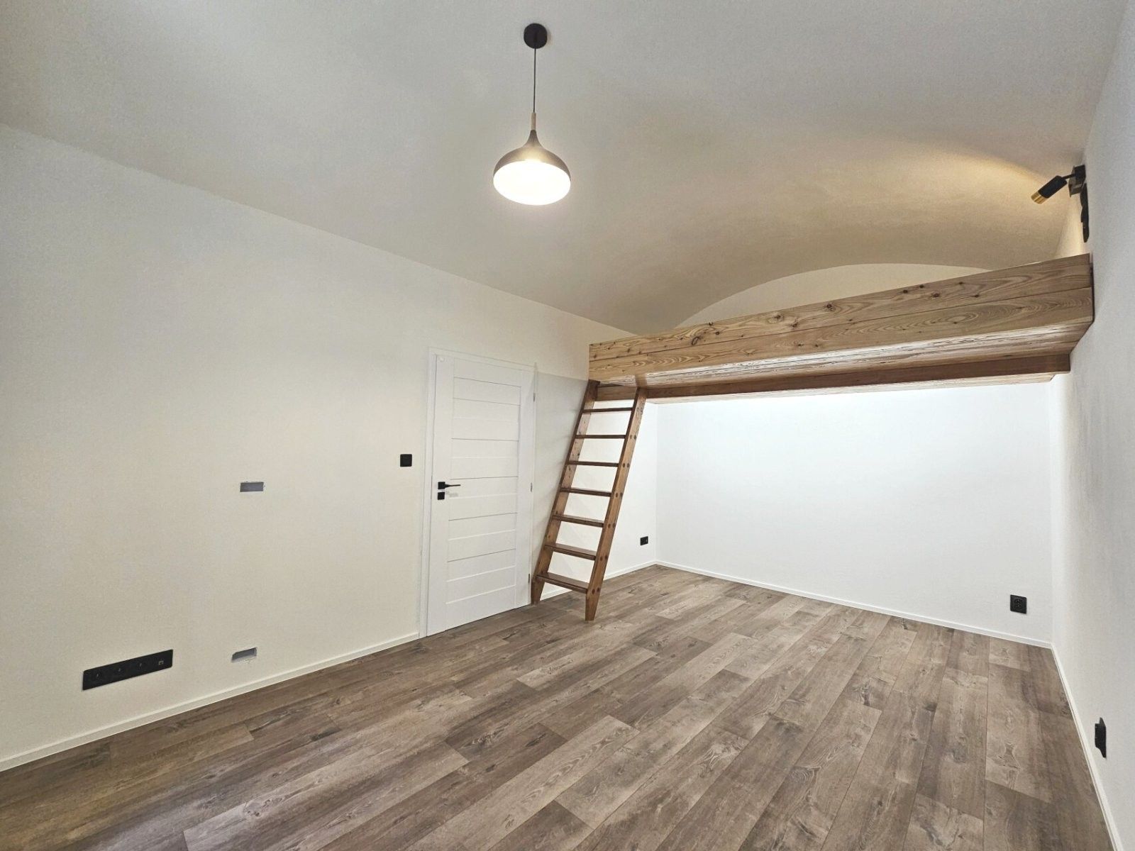 Byt 1+1 · 35 m² · Mánesova, Praha - 4