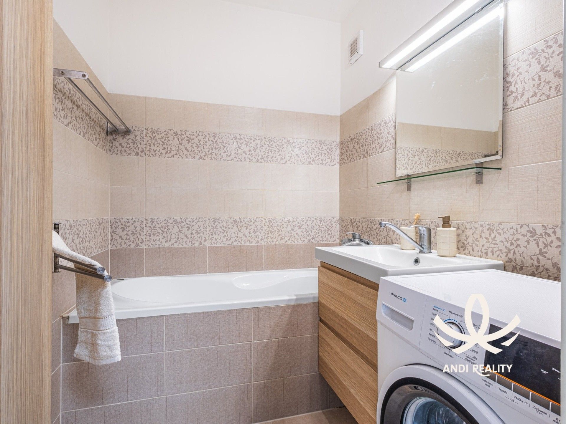 Prodej byt 3+1 - Jana Palacha, Mladá Boleslav, 73 m² - 2