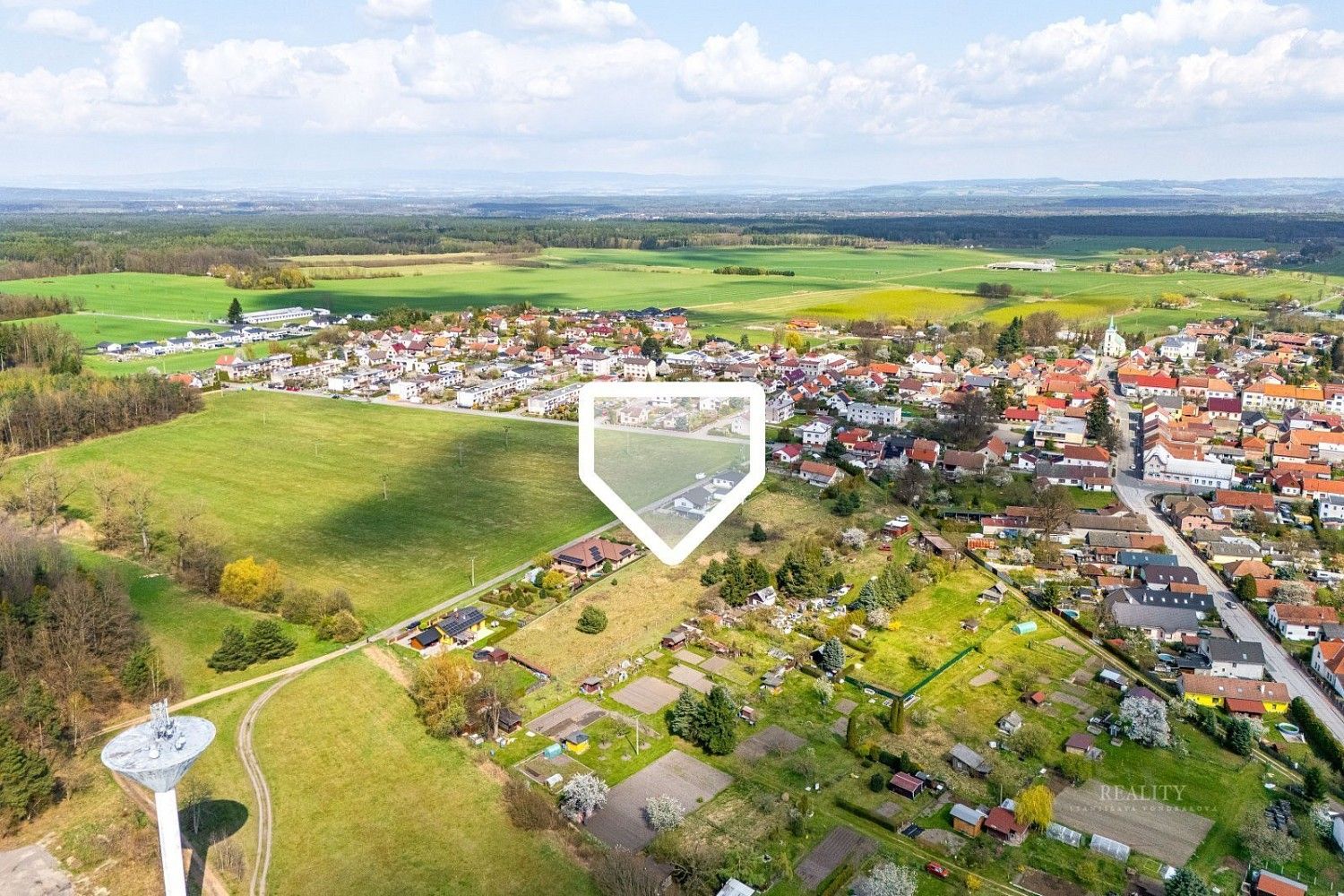 Pozemek pro bydlení, 2 196 m²