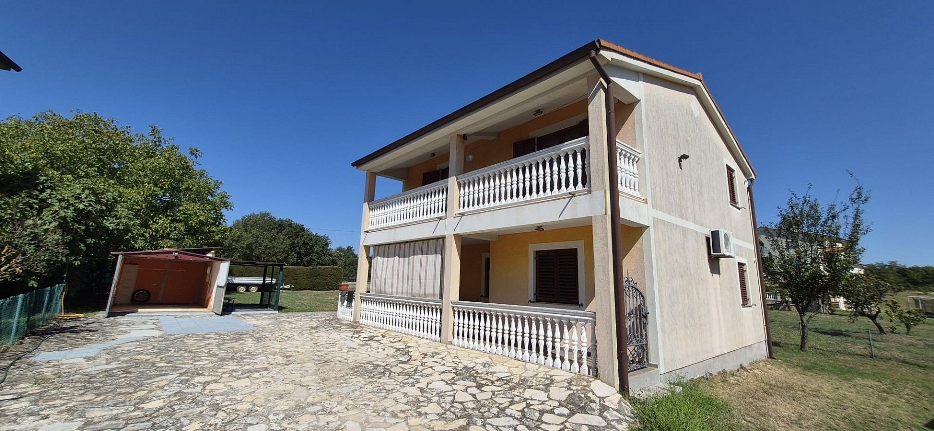 Rodinný dům, 280 m²