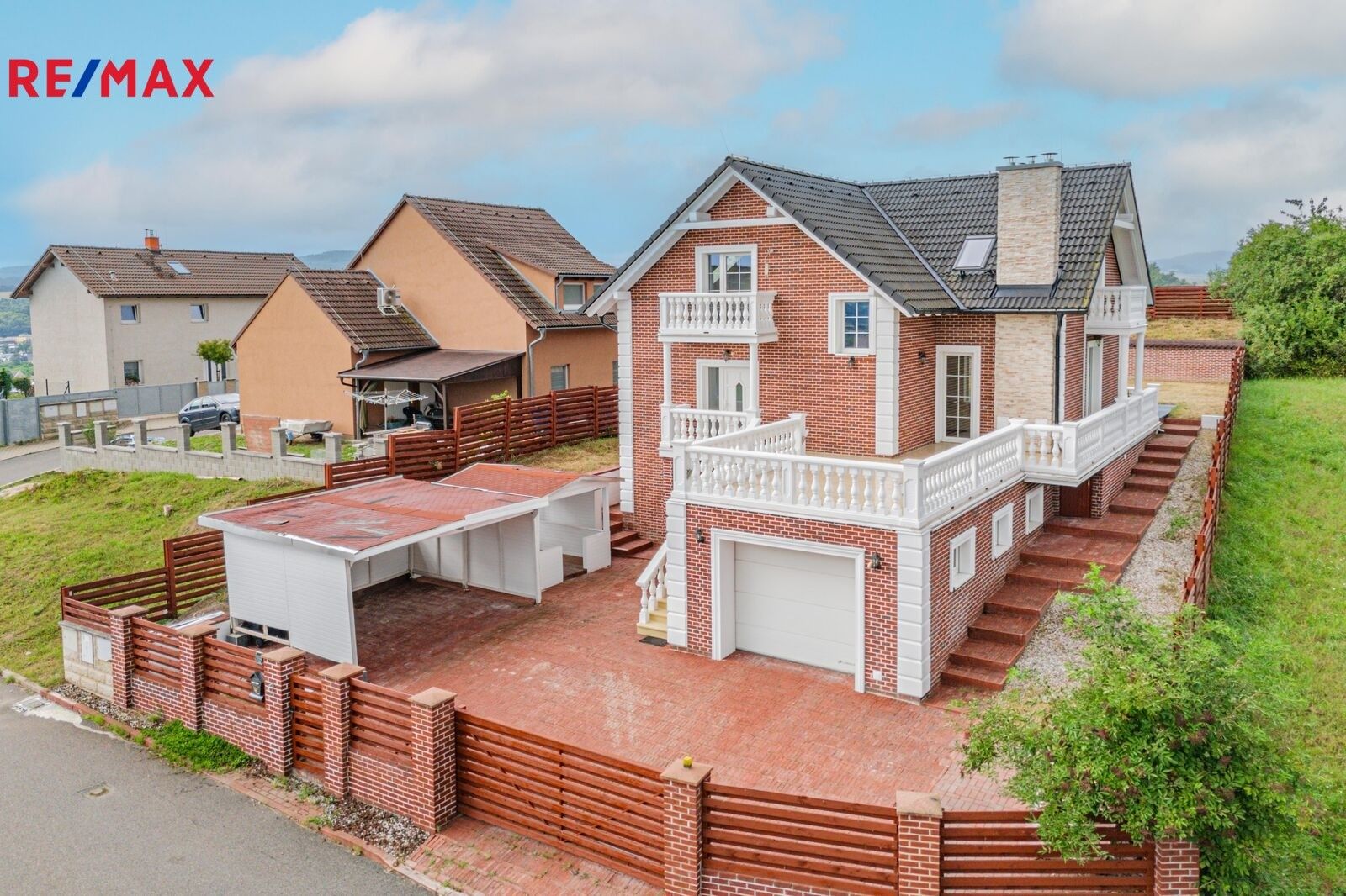 Prodej rodinný dům - Nad Máchovnou, Králův Dvůr, 228 m²