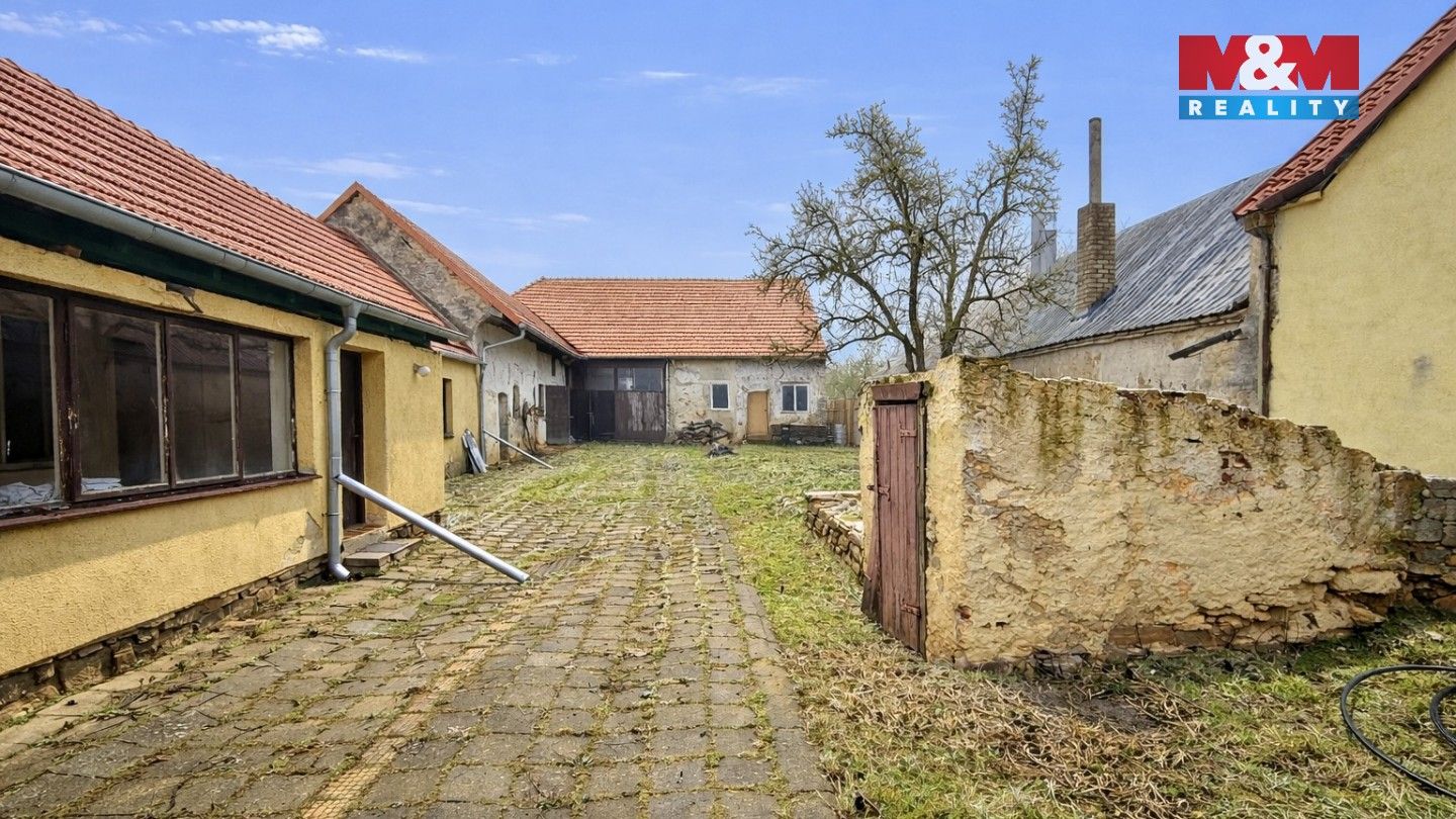 Prodej rodinný dům - Lesná, 144 m²