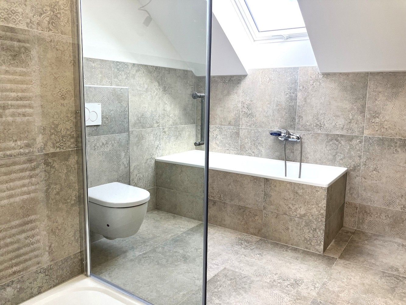 Rodinný dům · 243 m² · osada Na Hradcích, Stříbrná Skalice, okres Praha-východ - 4