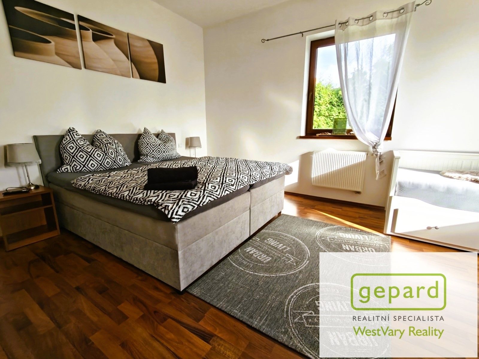 Prodej rodinný dům - Mezirolí, Nová Role, 310 m²