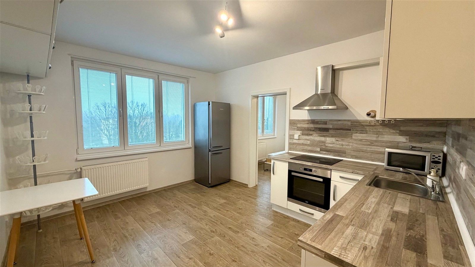 2+kk, Lomená, Cheb, 35 m²