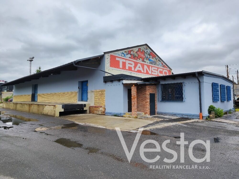 Sklady, Benešovská, Děčín, 424 m²