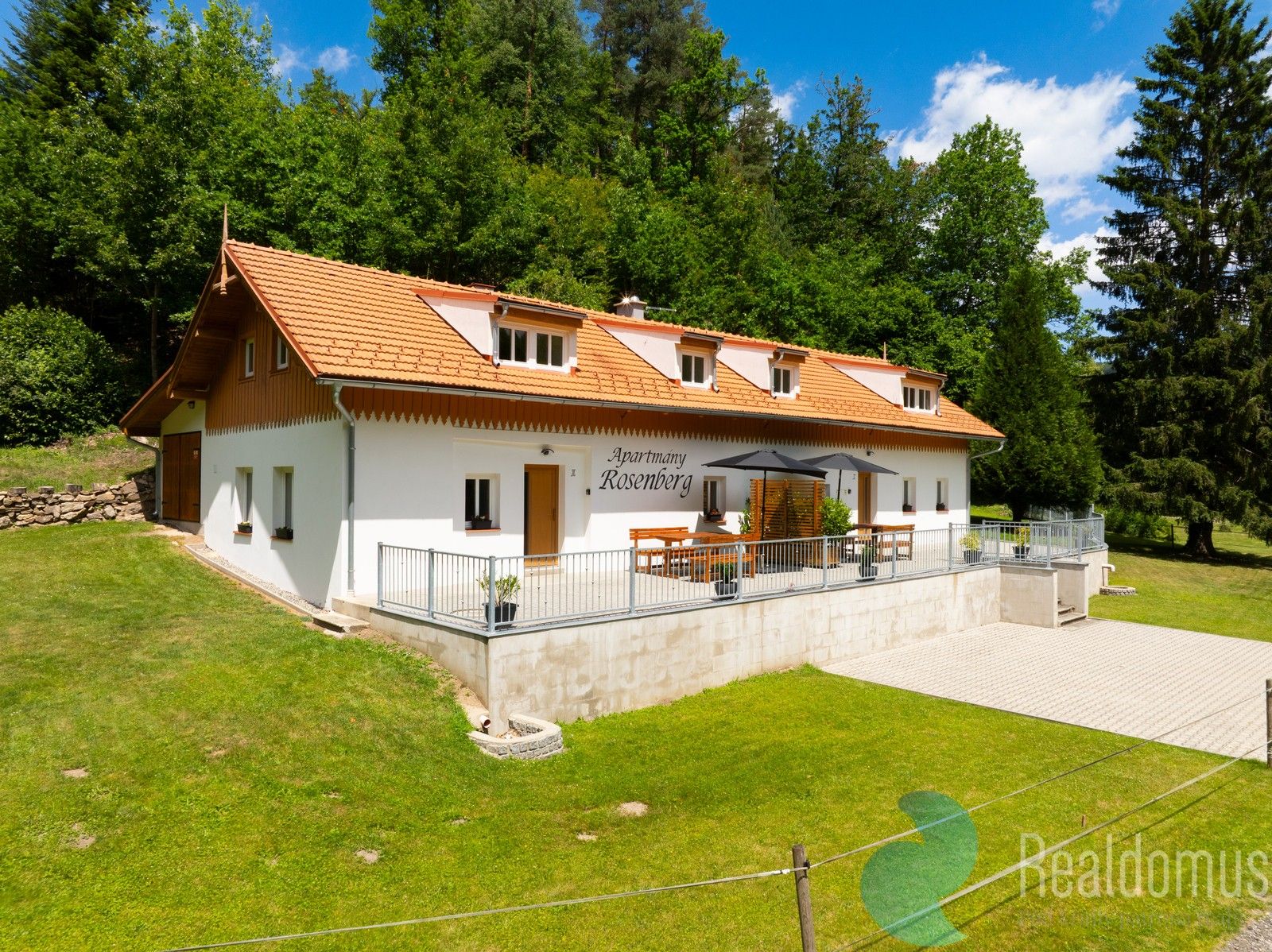 Ubytovací zařízení, Rožmberk nad Vltavou, 302 m²