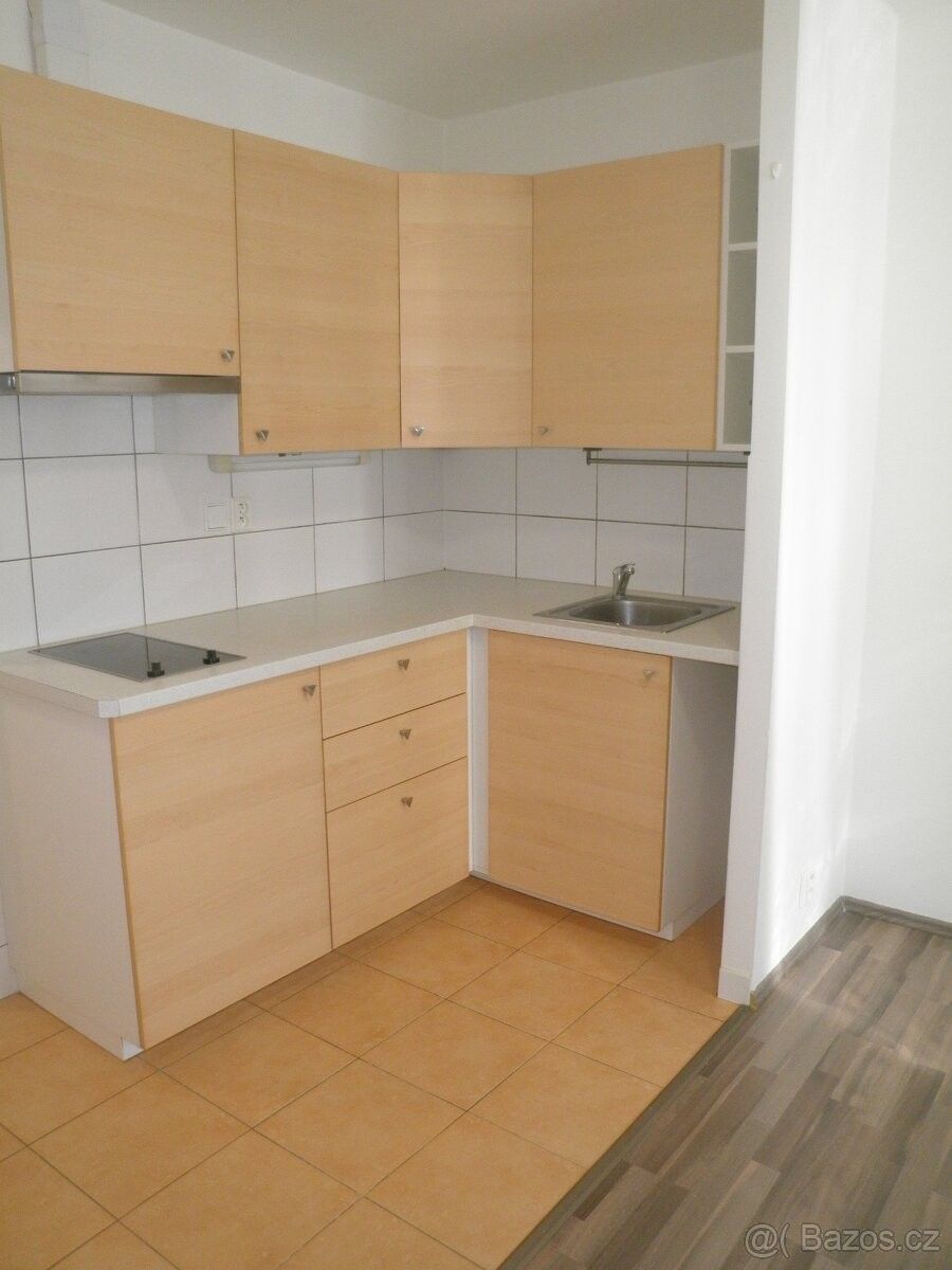 Byty, Břeclav, 690 02