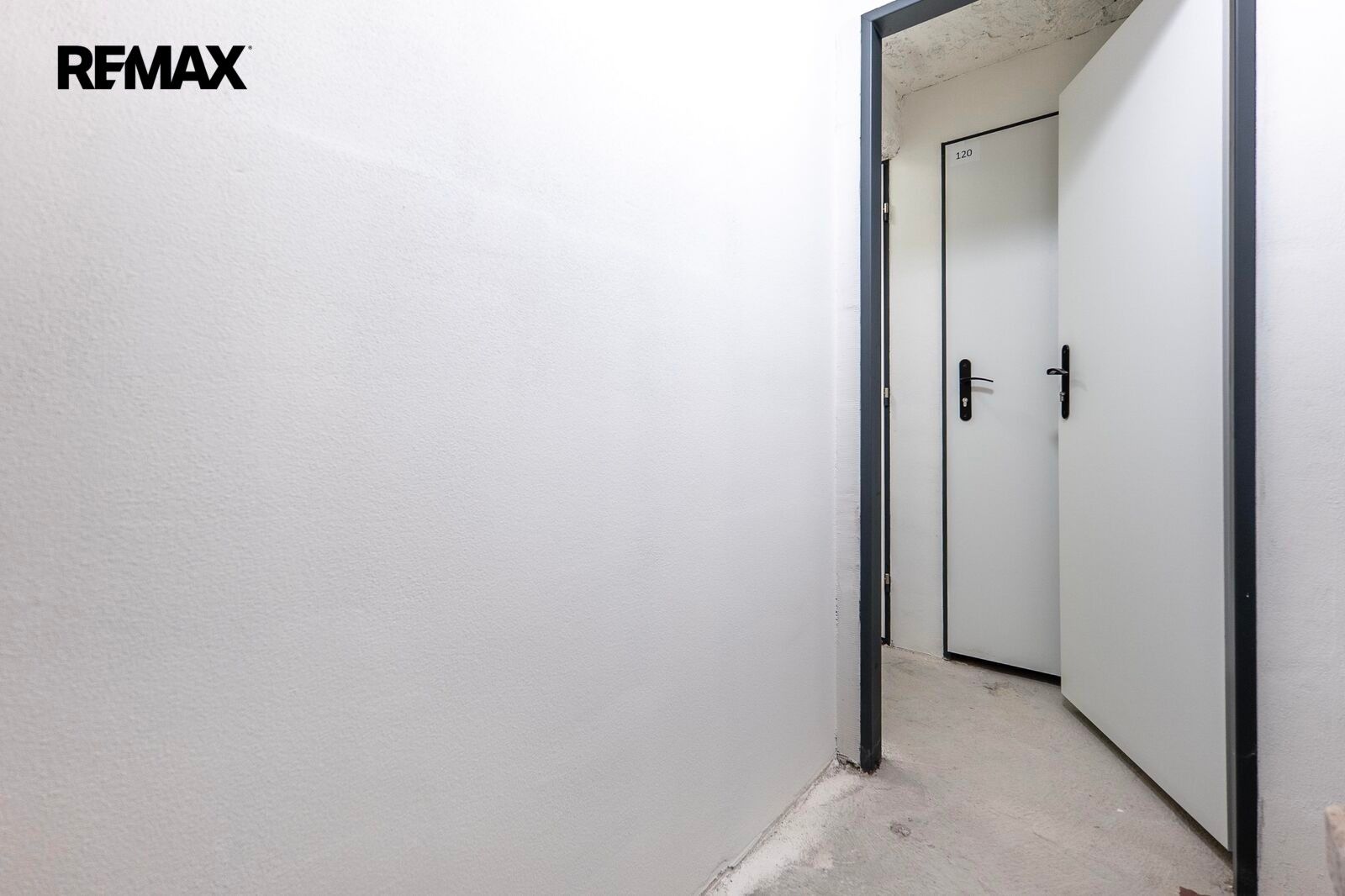 Sklad · 2 m² · Jindřicha Plachty 1139, Praha Smíchov - 4