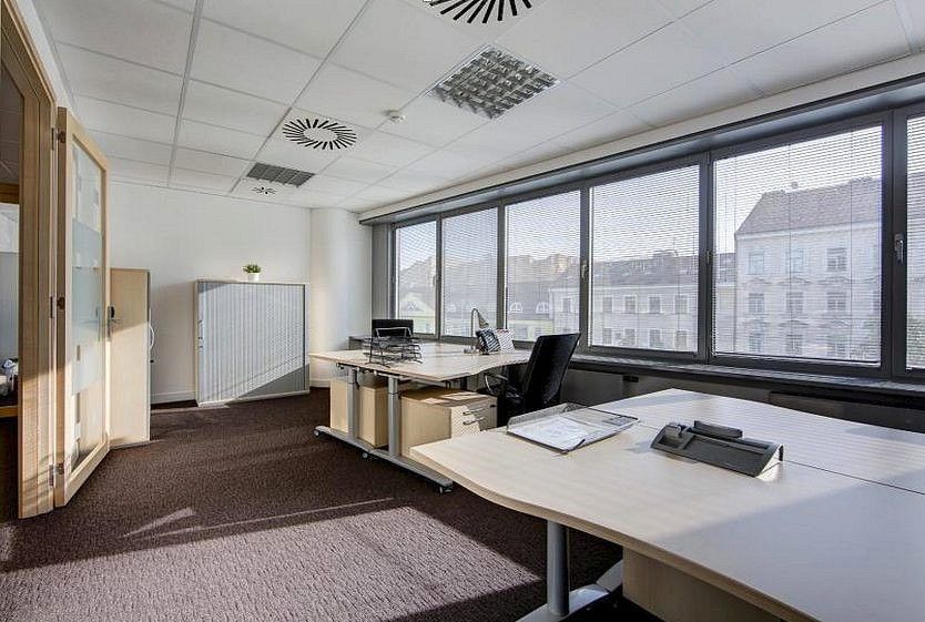 Kancelář · 350 m² · Praha - 3