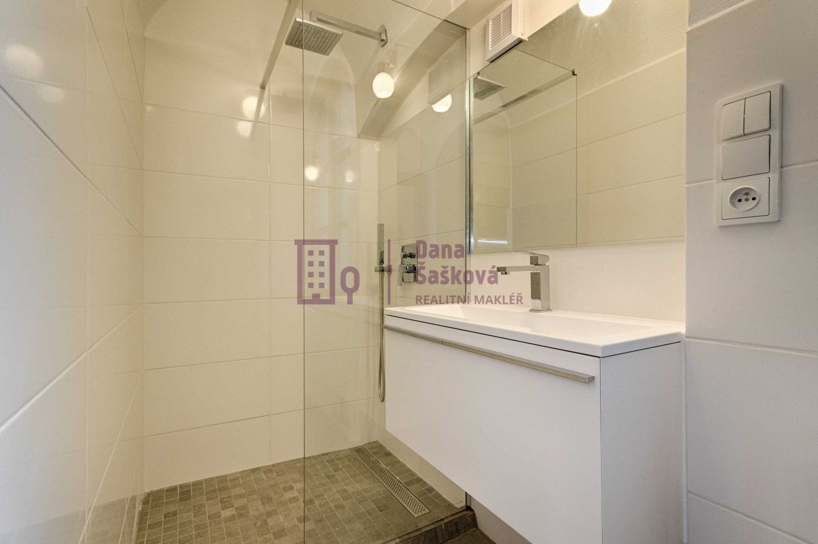 Pronájem byt 1+kk - Kostelní, Jindřichův Hradec, 36 m²