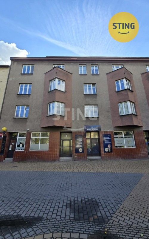 Pronájem kancelář - nám. Míru, Třinec, 25 m²