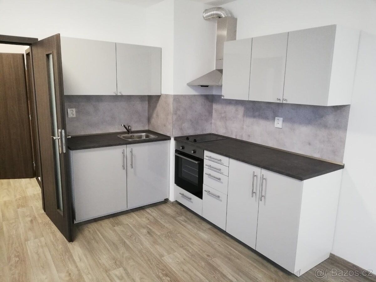 Byty, Opočno, 517 73