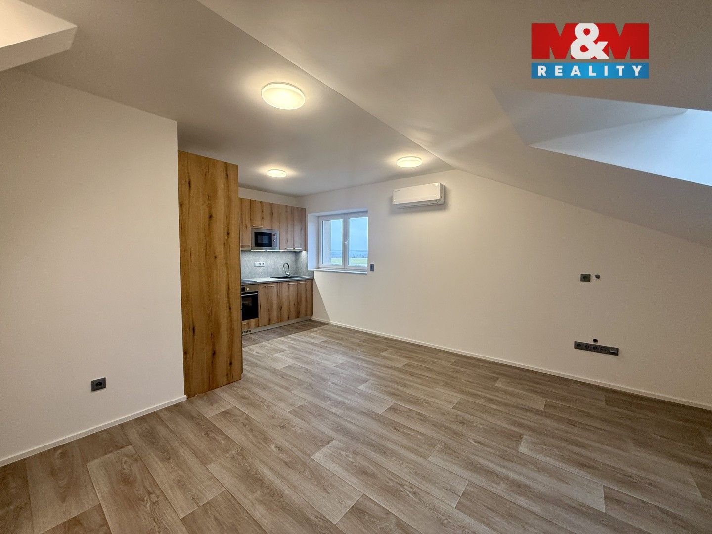 Pronájem byt 3+kk - Králova Lhota, 63 m²