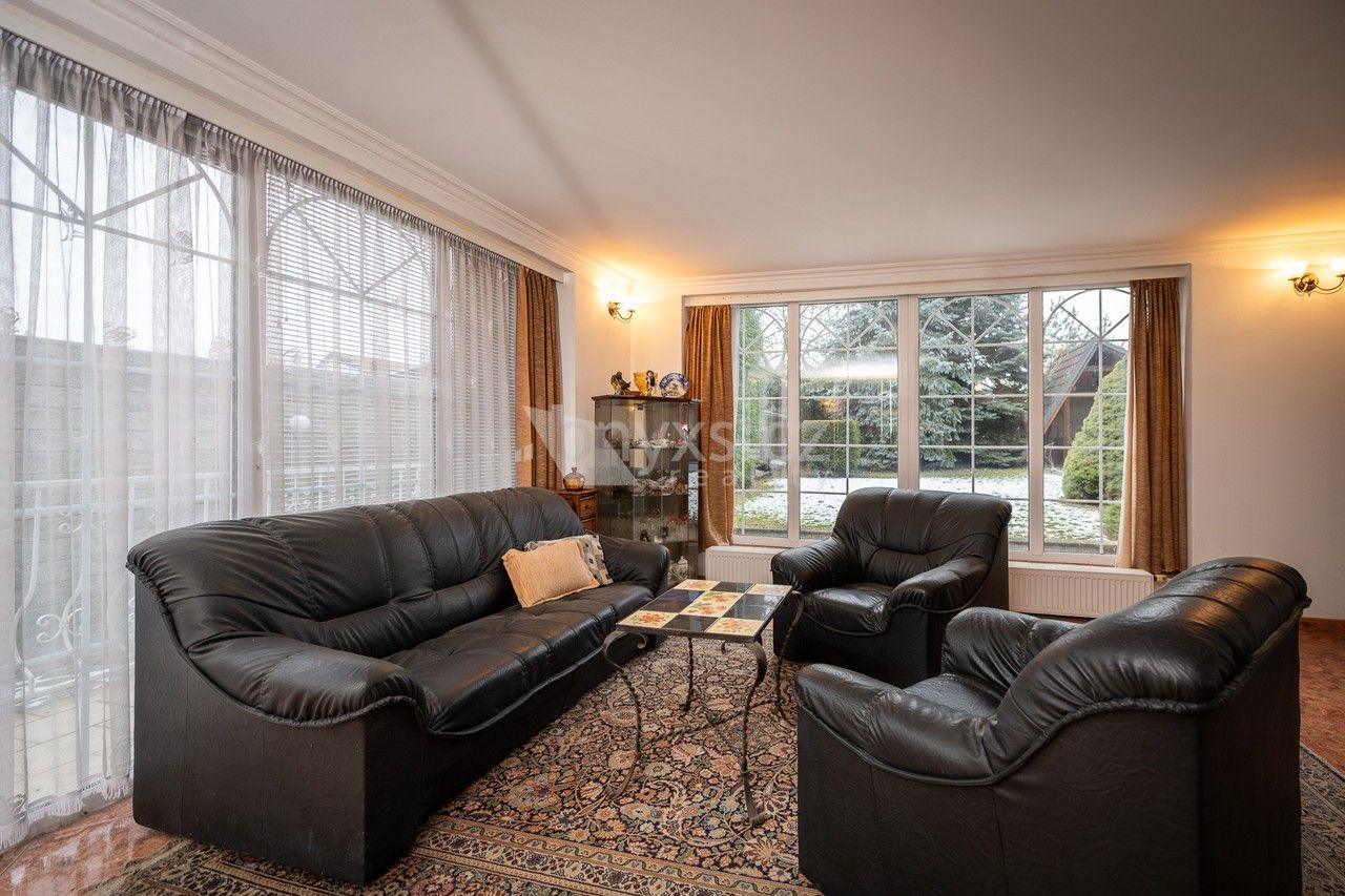 Prodej rodinný dům - Sokolovská, Mochov, 276 m²