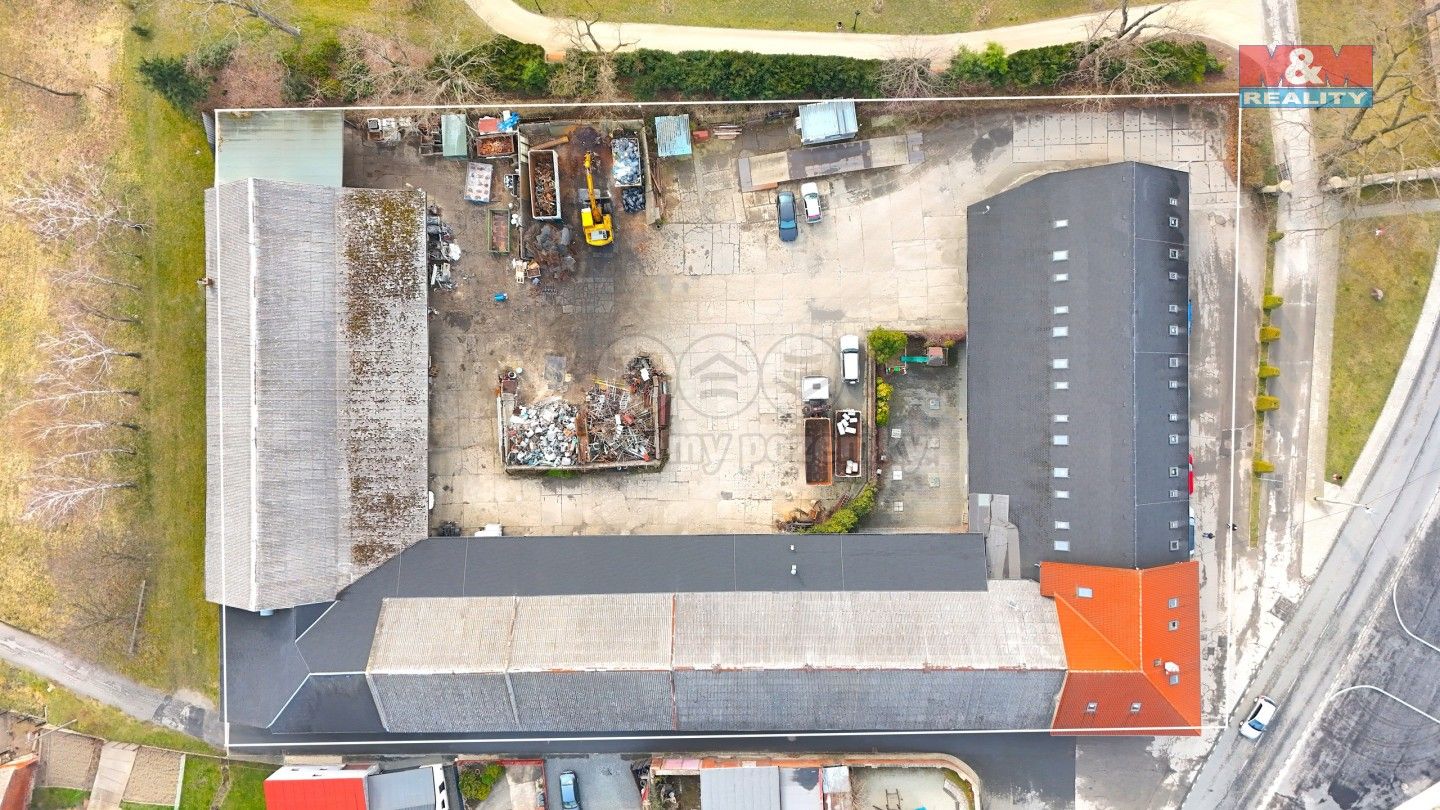 Prodej obchodní prostory - Hájecká, Dolní Benešov, 2 000 m²