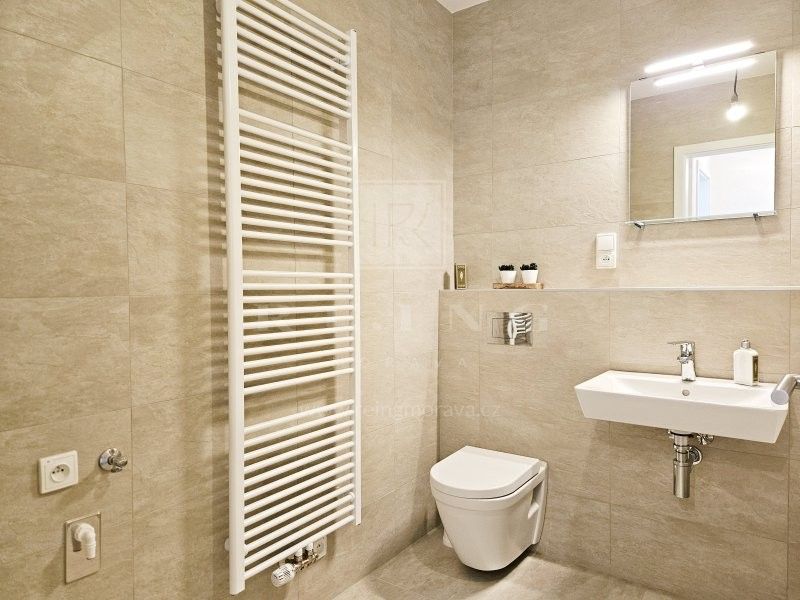 Pronájem byt 2+kk - Líšeňská, Brno, 37 m²