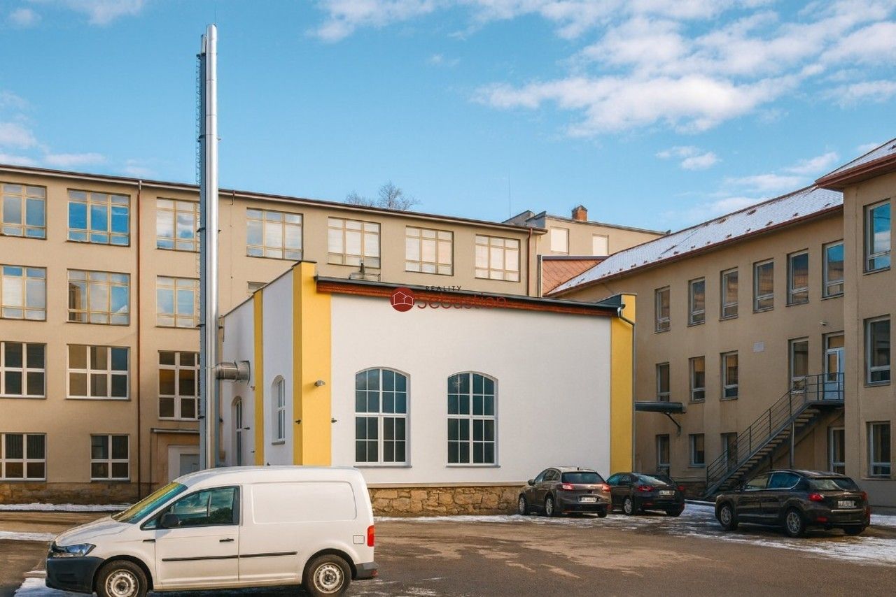 Pronájem obchodní prostory - Křemešnická, Pelhřimov, 185 m²