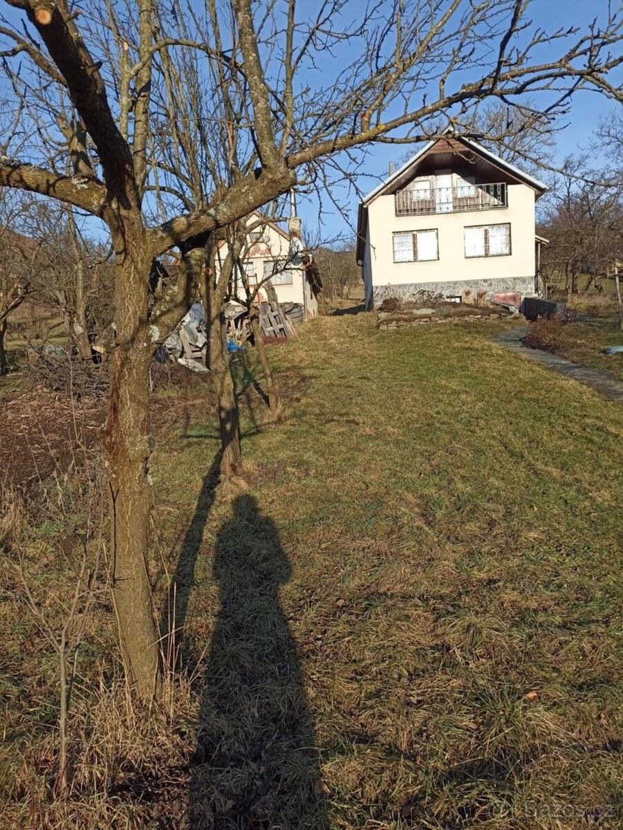 Pozemky pro bydlení, Hluk, 687 25