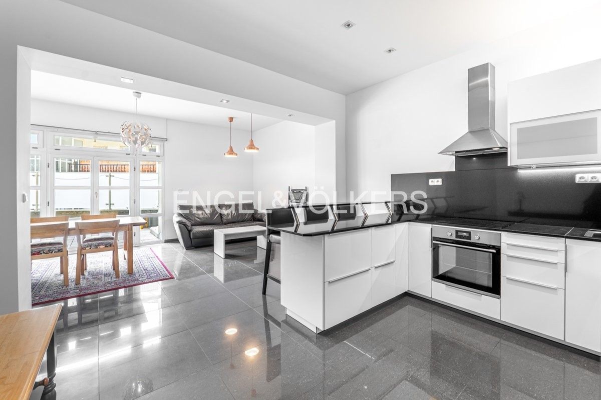 3+kk, Kozácká, Praha, 80 m²