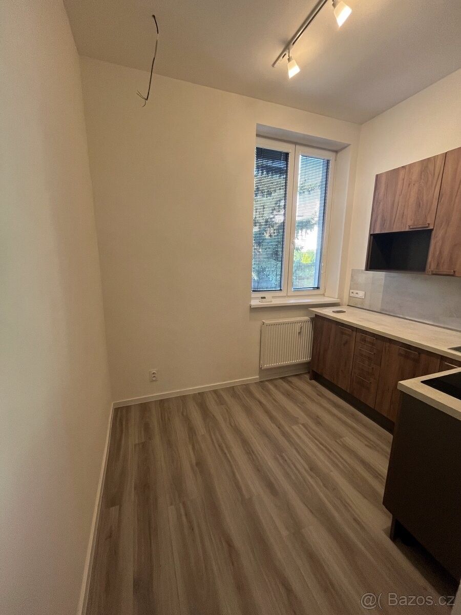 Pronájem byt - Chomutov, 430 01