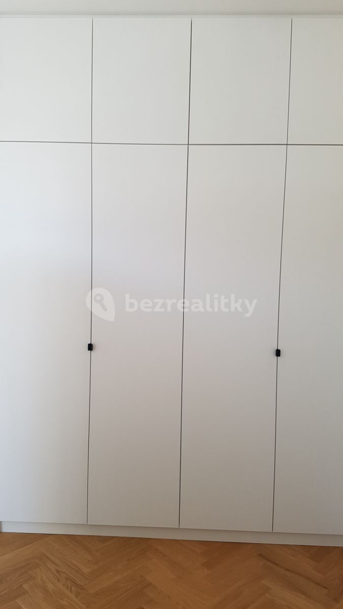 Pronájem byt 1+1 - Charlese de Gaulla, Praha - Bubeneč, 52 m² - 5