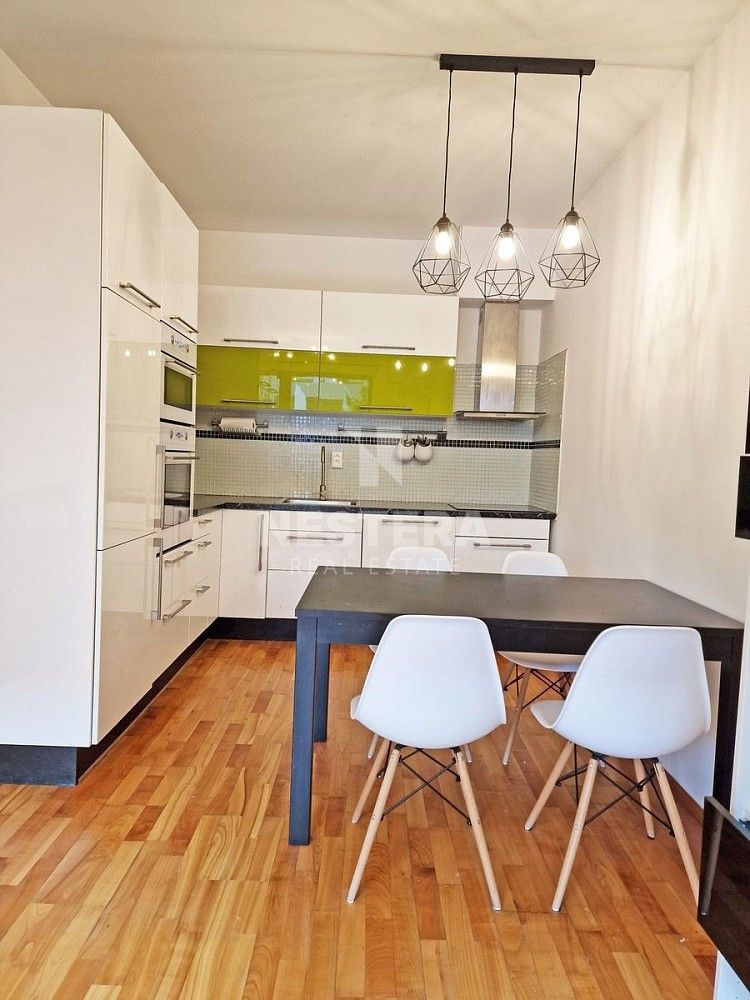 Byt 2+kk · 68 m² · Praha - Holešovice, okres Praha 7, Hlavní město Praha - 3