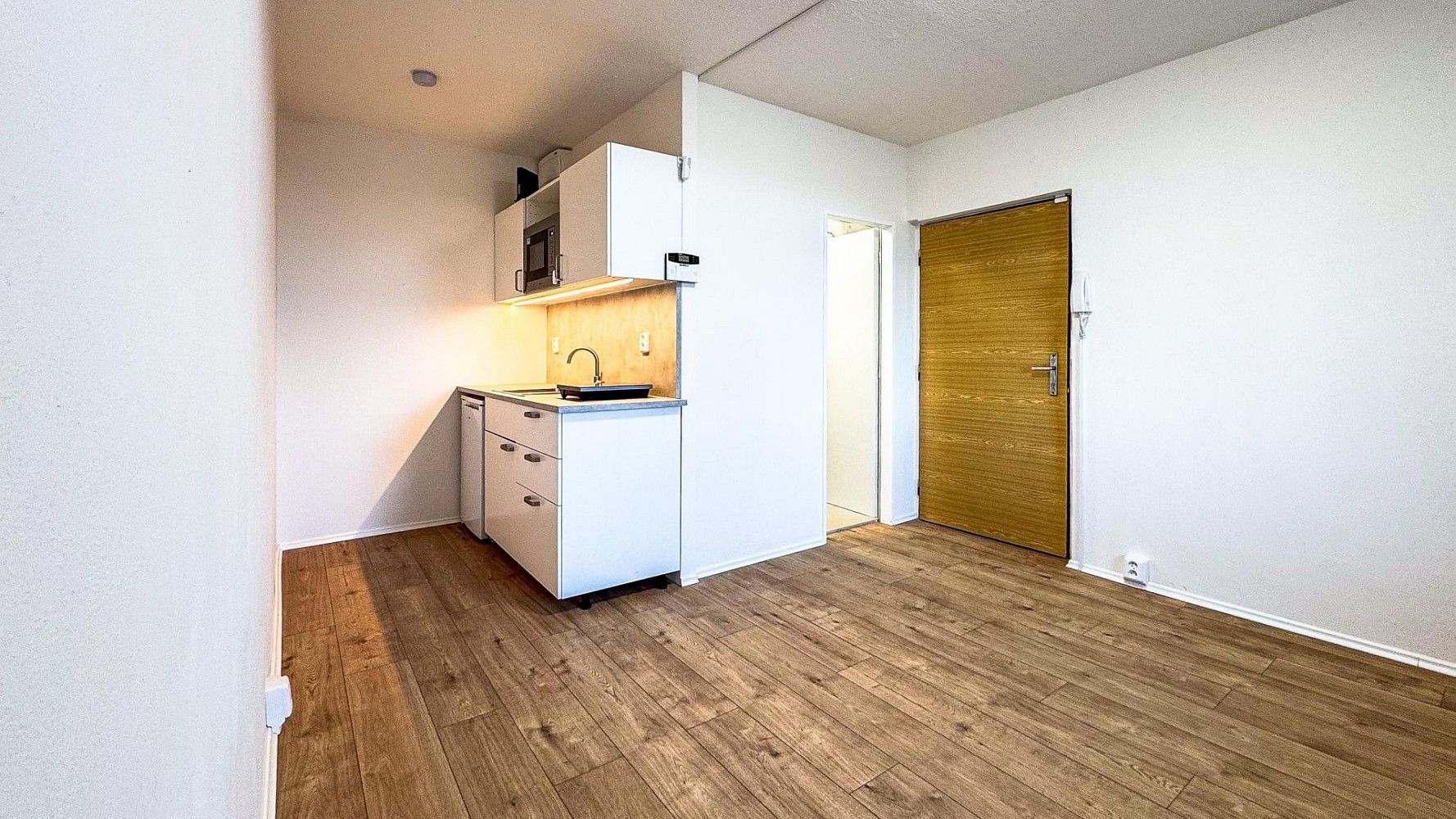 Kanceláře, Praha - Petrovice, okres Praha 15, Hlavní město Praha, 17 m² - 2