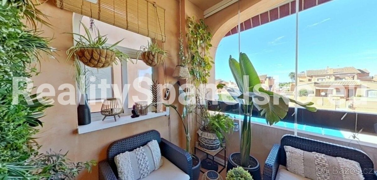 Byty, 987 66, Zahraničí