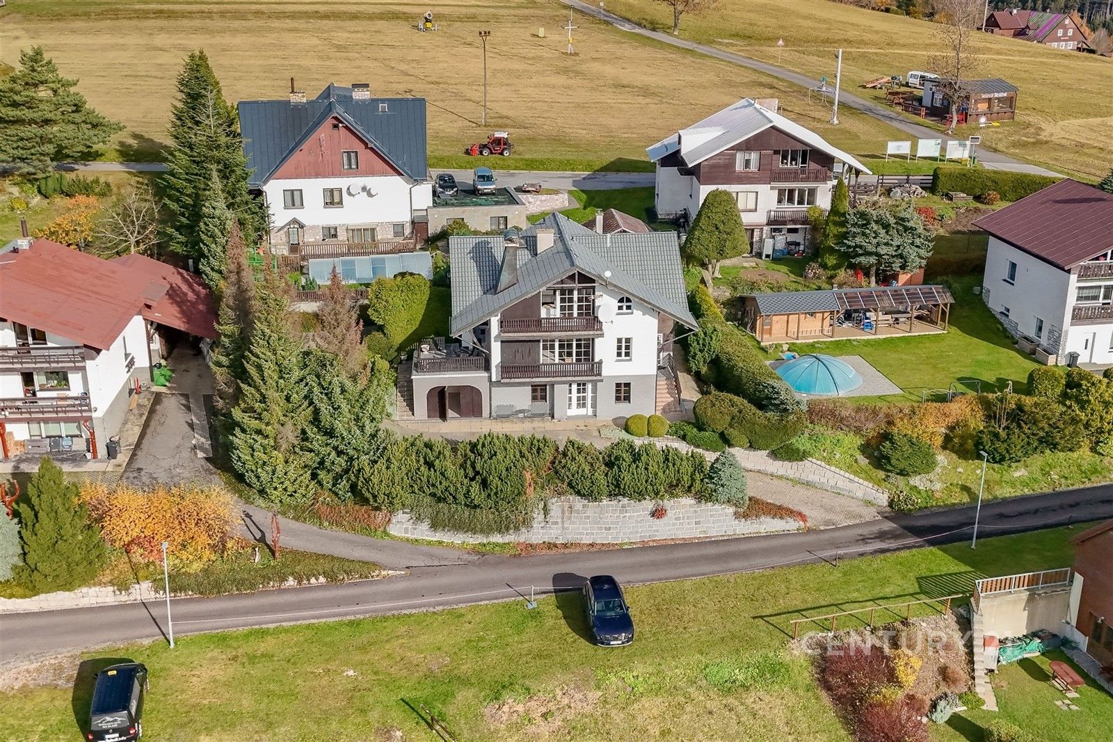 Prodej rodinný dům - Strážné, 350 m²