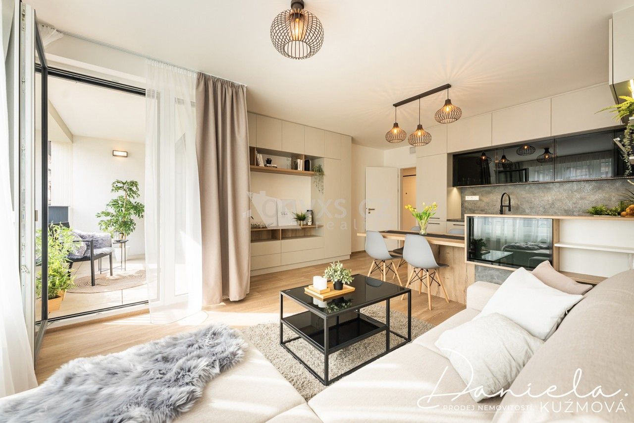 2+kk, Jankovcova, Praha, 56 m² - 1