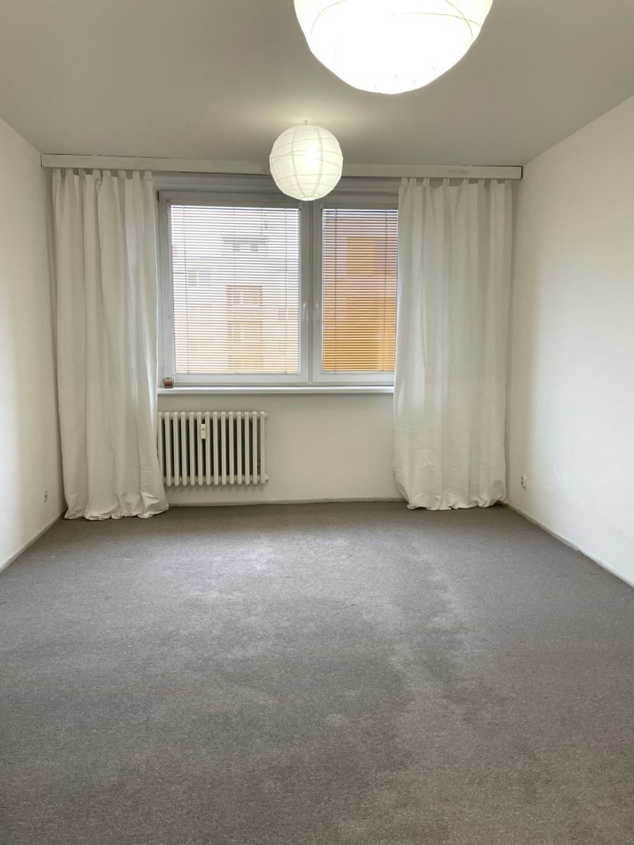 Pronájem byt 1+1 - Dlouhá, Zlín - Zlín, Zlínský kraj, 35 m² - 2