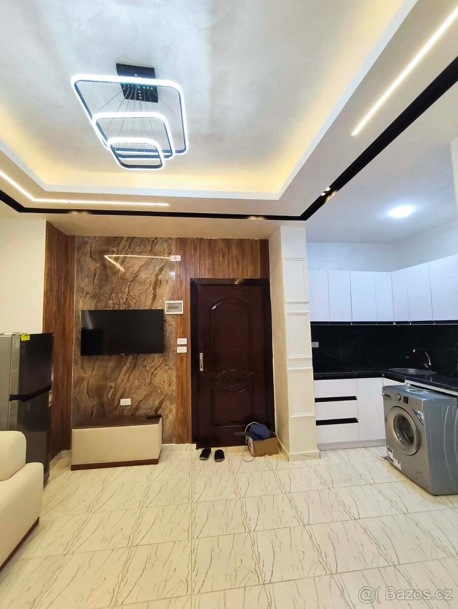 Byty, 987 66, Zahraničí