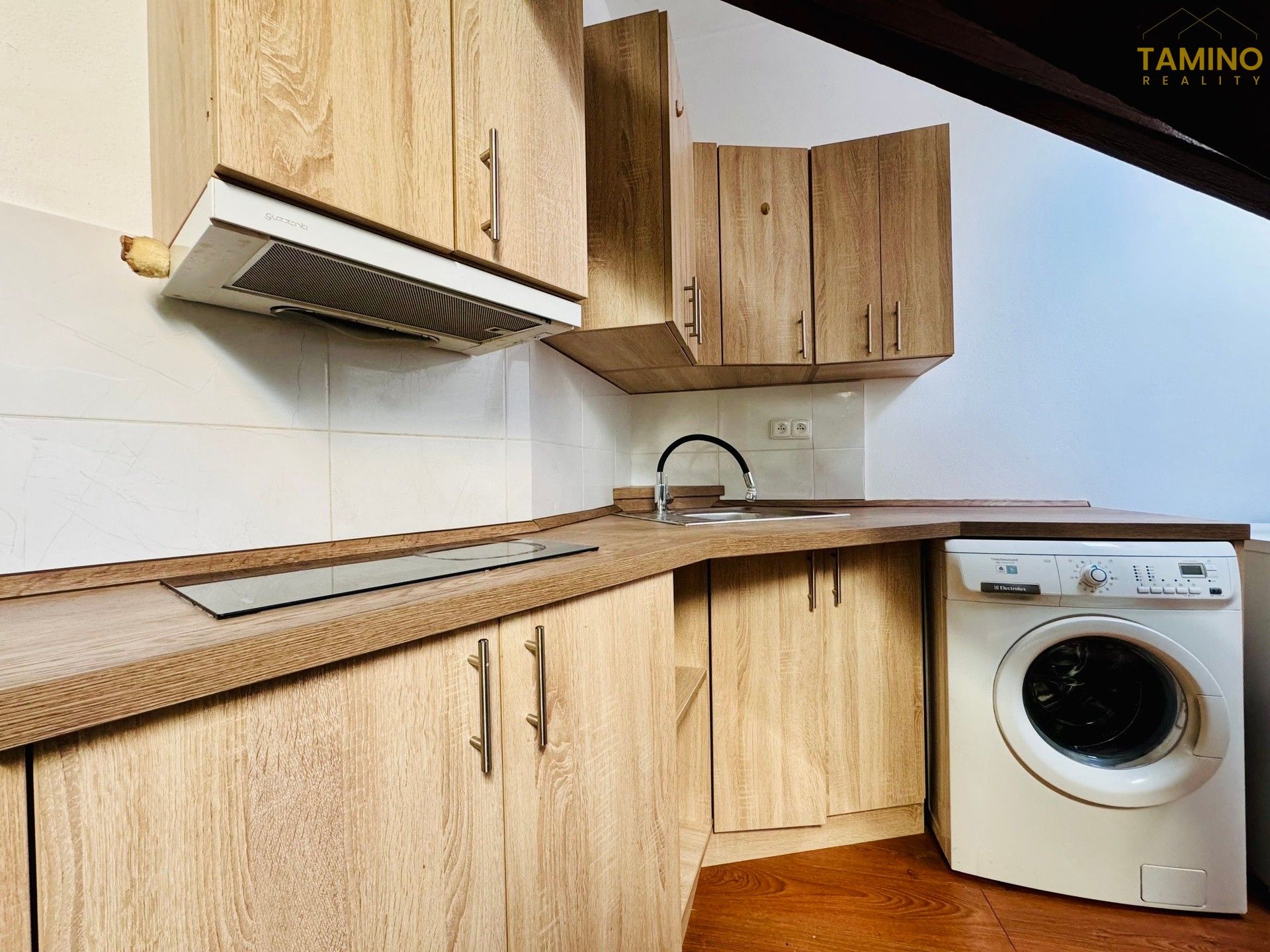 Pronájem byt 1+kk - nám. Míru, Moravské Budějovice, 20 m²