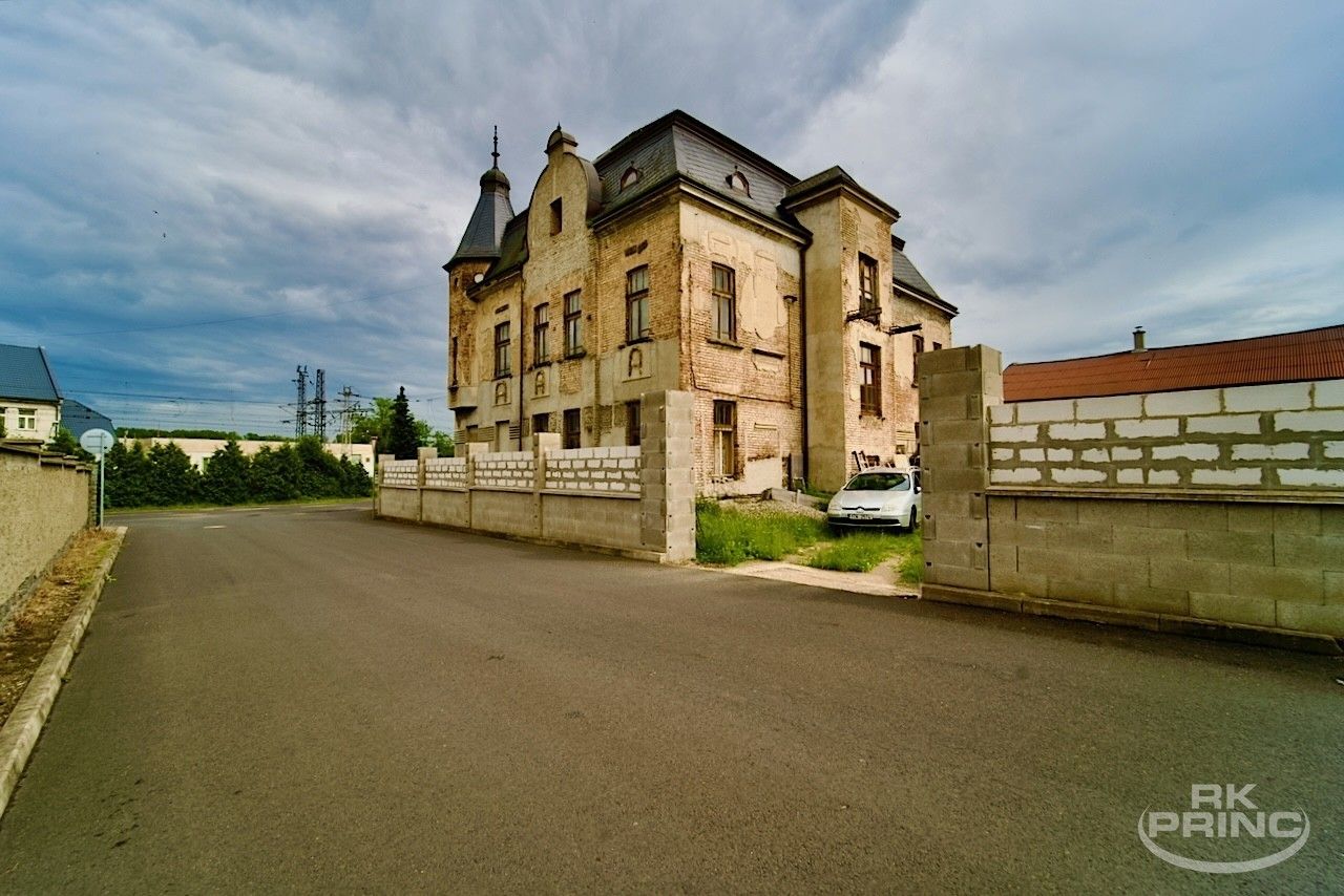 Prodej rodinný dům - Hlavní, Hrobce, 657 m²