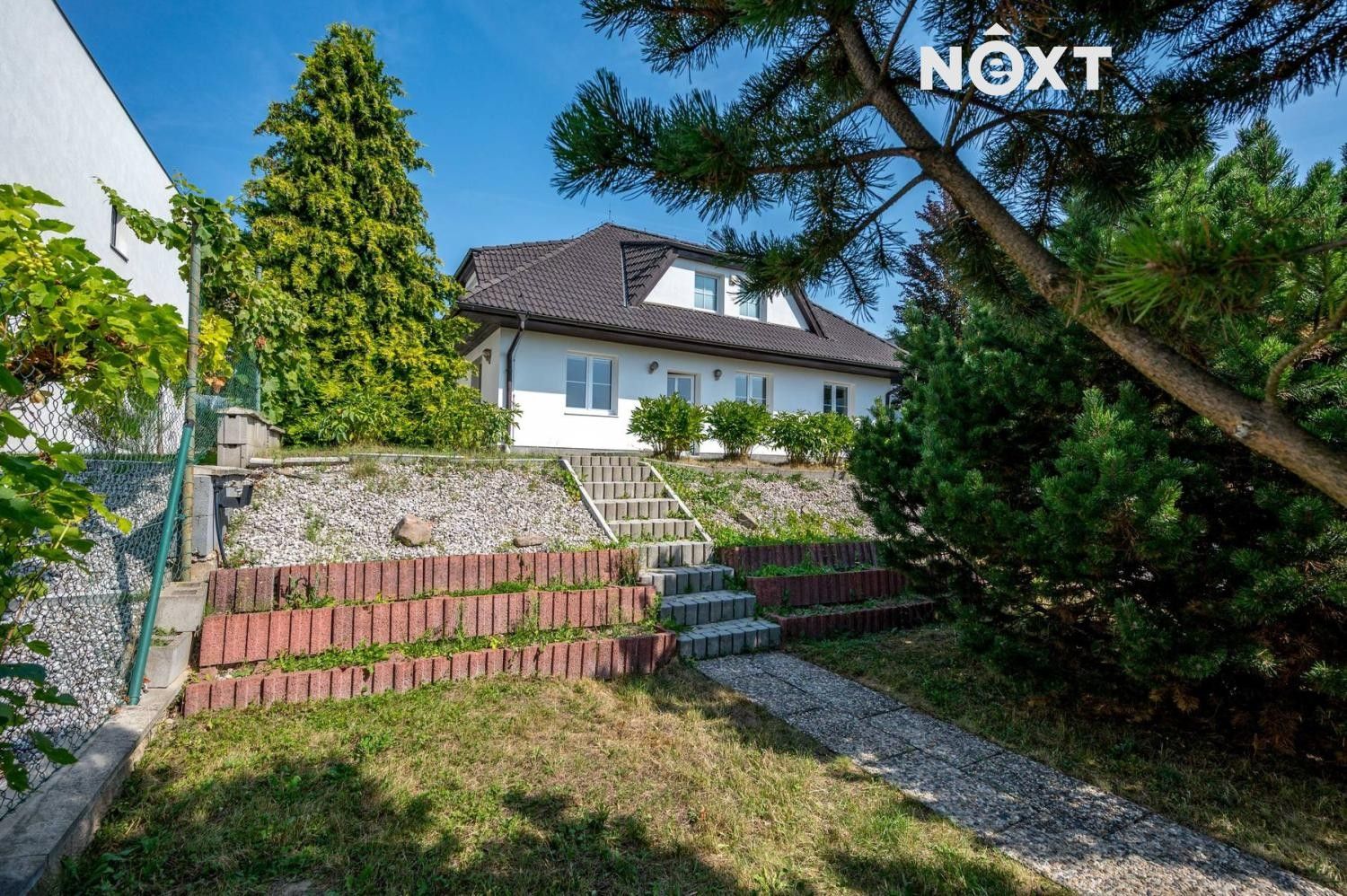 Prodej rodinný dům - Diamantová, Praha, 212 m²