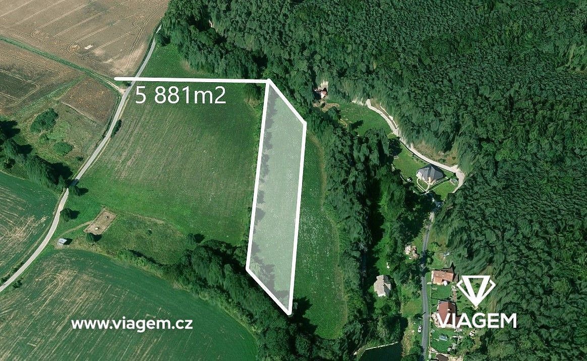 Zemědělský pozemek, 1 568 m²