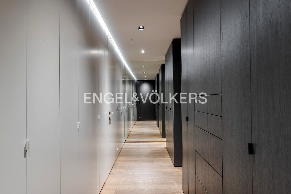 Pronájem byt 4+kk - Holečkova 3331, Praha Smíchov, 178 m² - 5