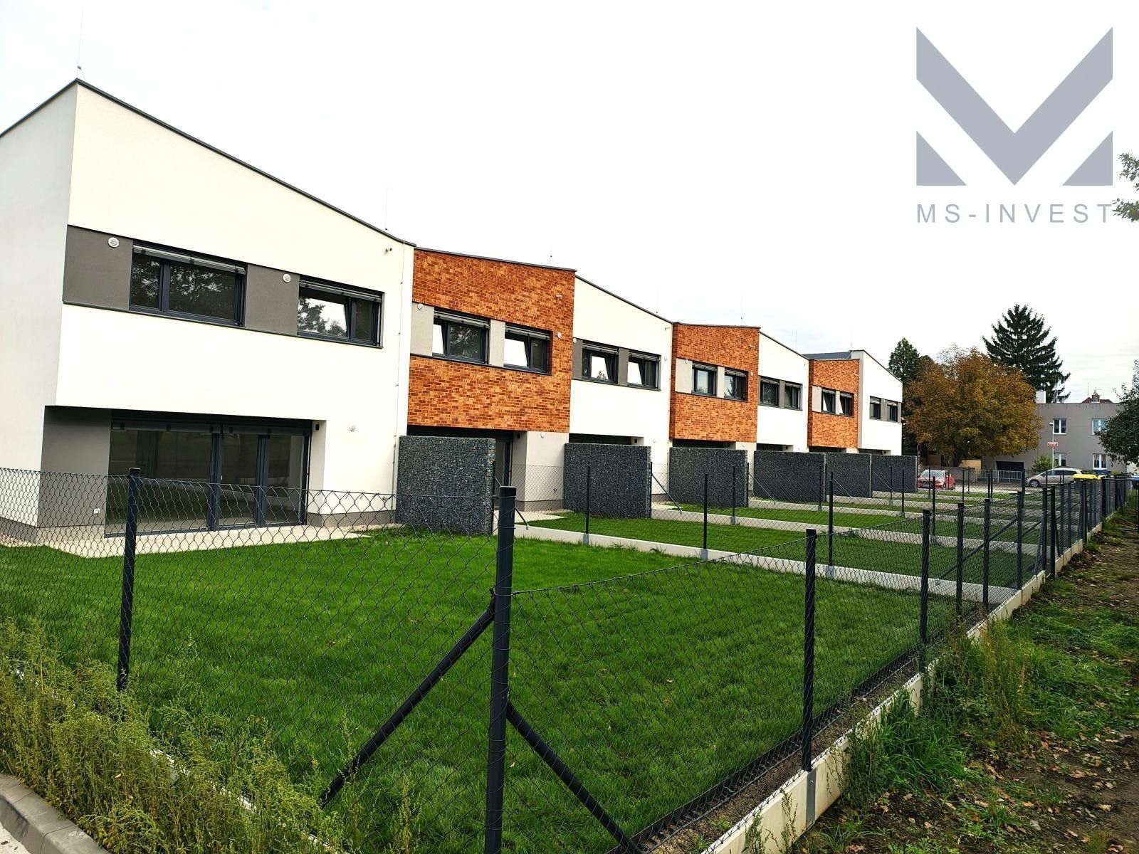 Rodinné domy, Trabantská, Praha, 127 m²