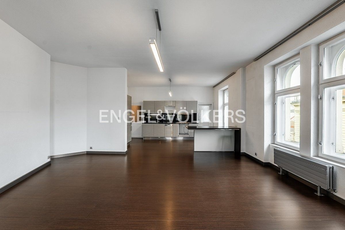 3+kk, Kmochova, Praha, 106 m²