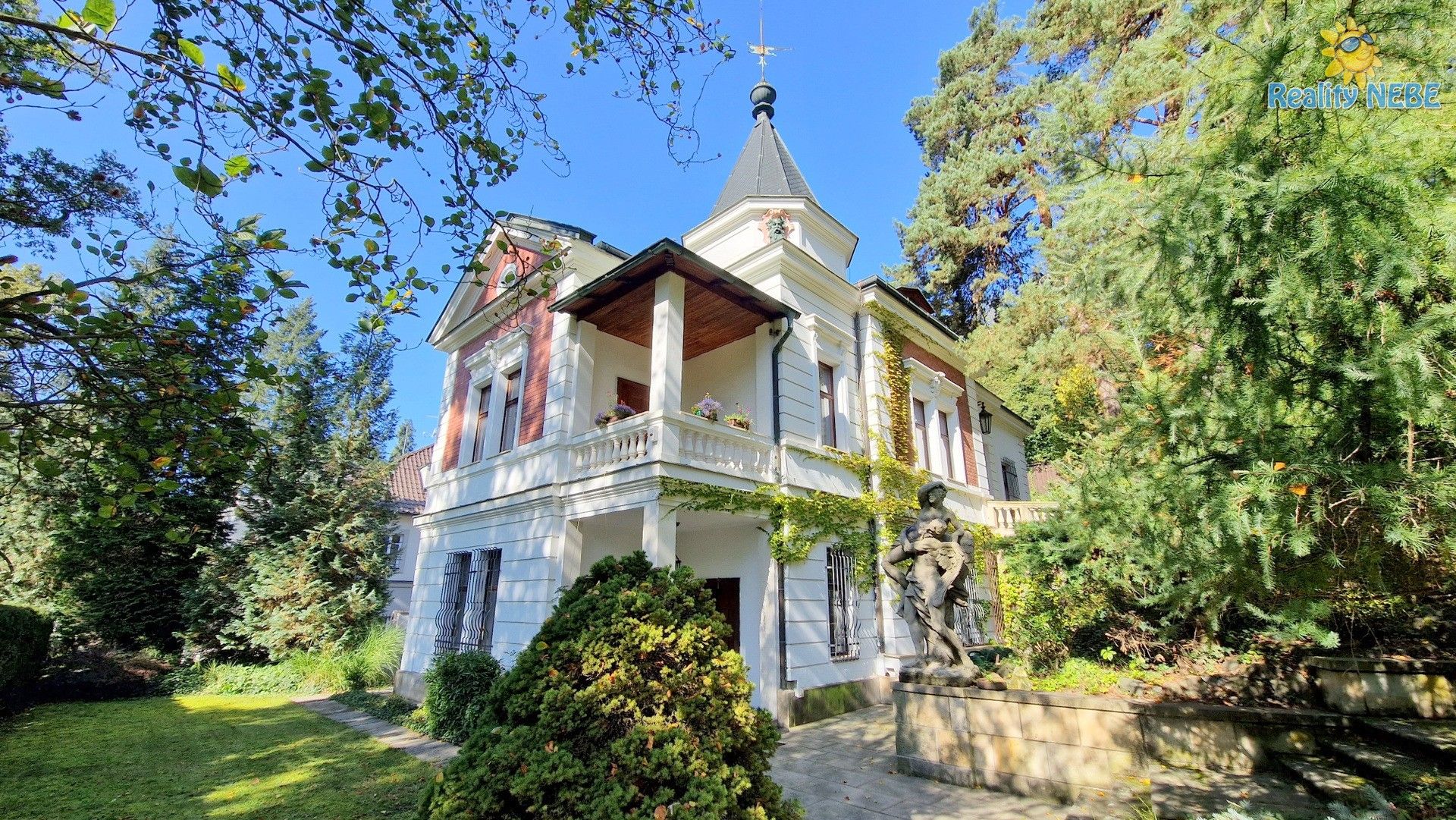 Prodej rodinný dům - V lučinách, Praha, 407 m²