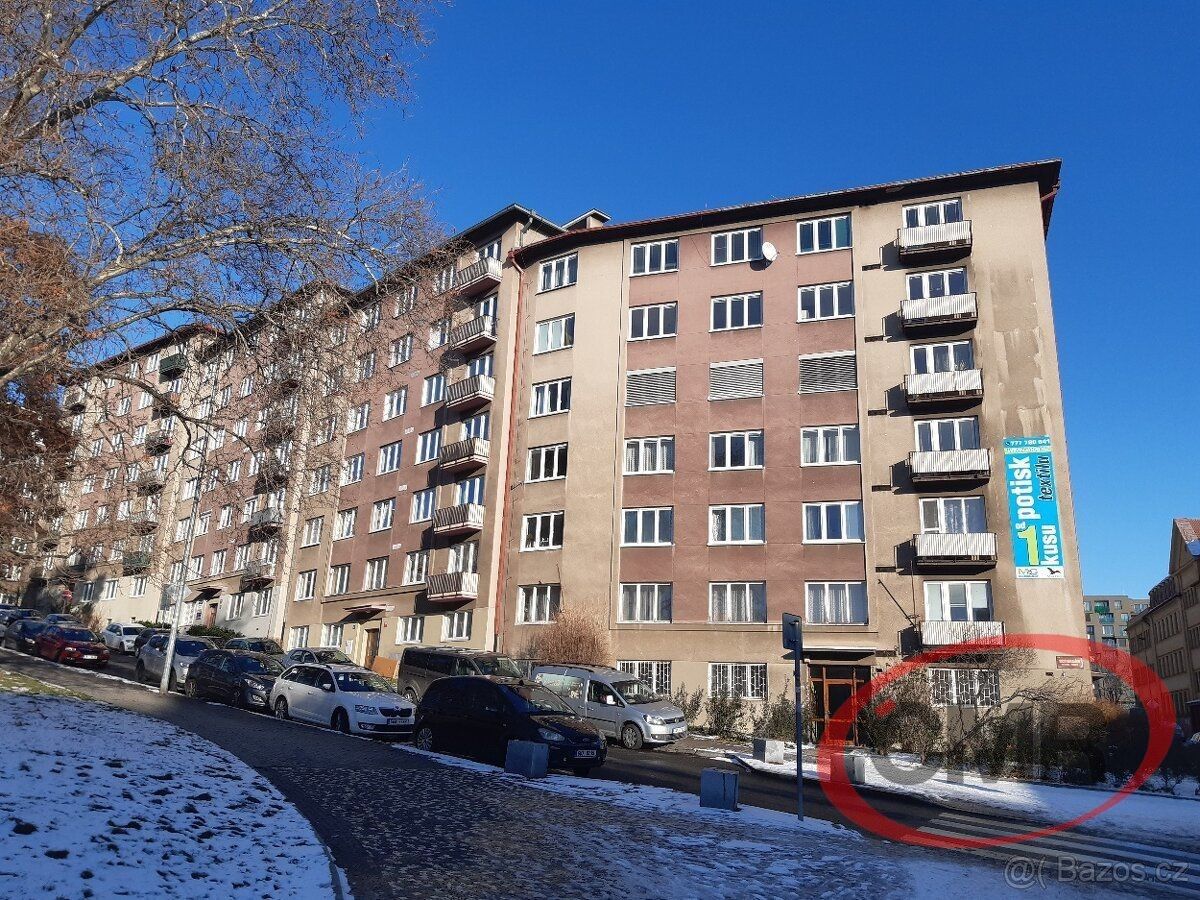 Pronájem byt 2+1 - náměstí Svatopluka Čecha, Vršovice, Praha, Česko, 60 m²
