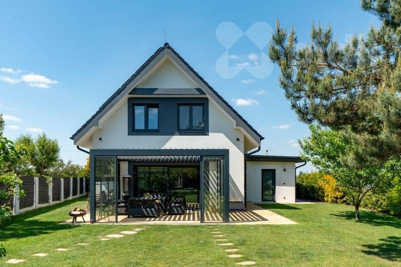 Prodej rodinný dům - Boleslavská, Lhota, 230 m²