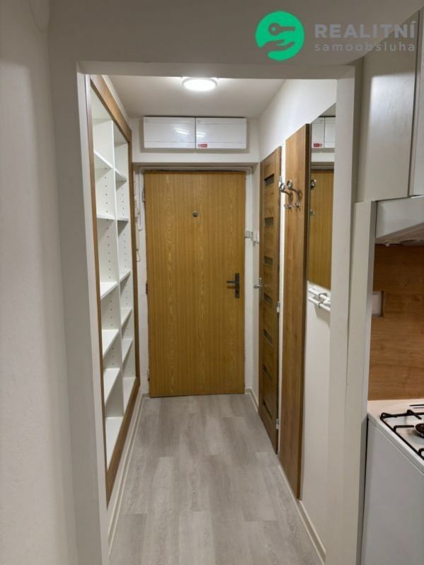 Pronájem byt 1+1 - Gurťjevova, Ostrava, 36 m²