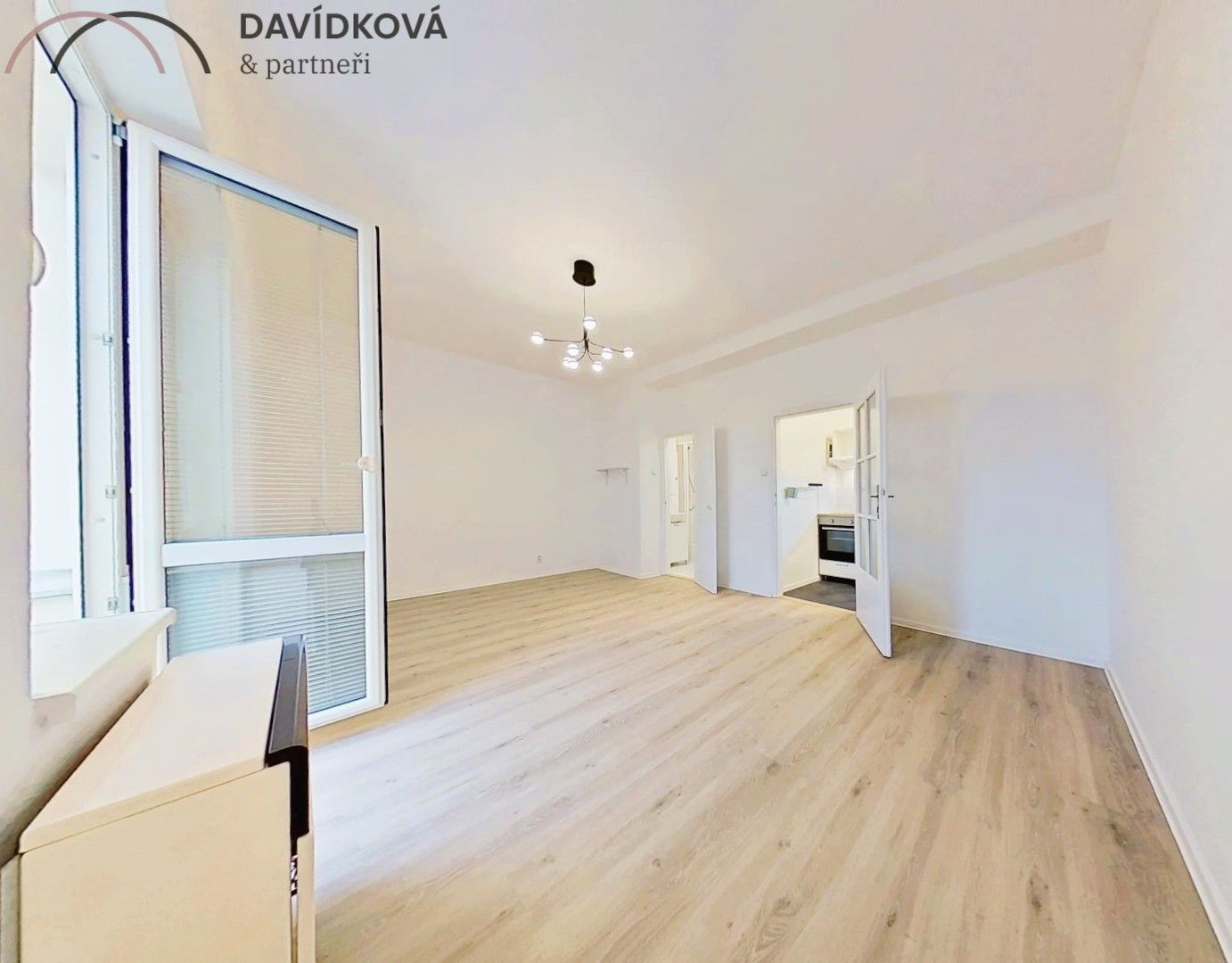 Pronájem byt 1+kk - Na hroudě, Praha, 31 m²