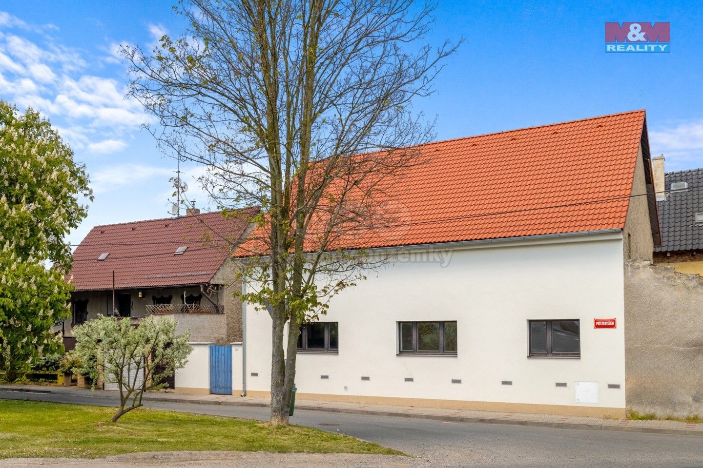 Rodinné domy, Pod Kostelem, Hostouň, 212 m²