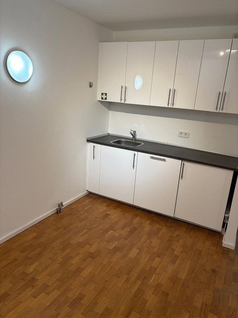 Pronájem kancelář - Schumannstraße 5 Berlin-Mitte Mitte Berlin 10117, 83 m² - 5