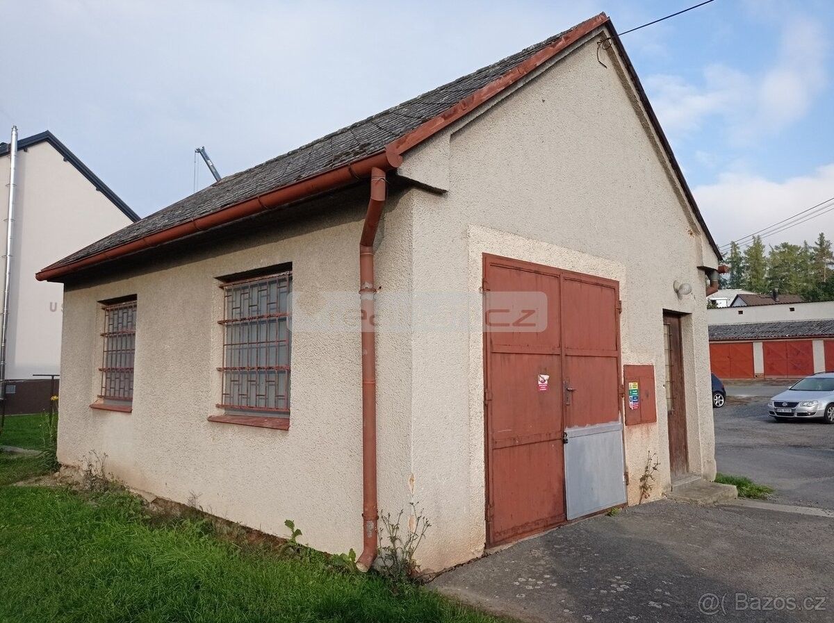 Garáže, Nepomuk, 335 01